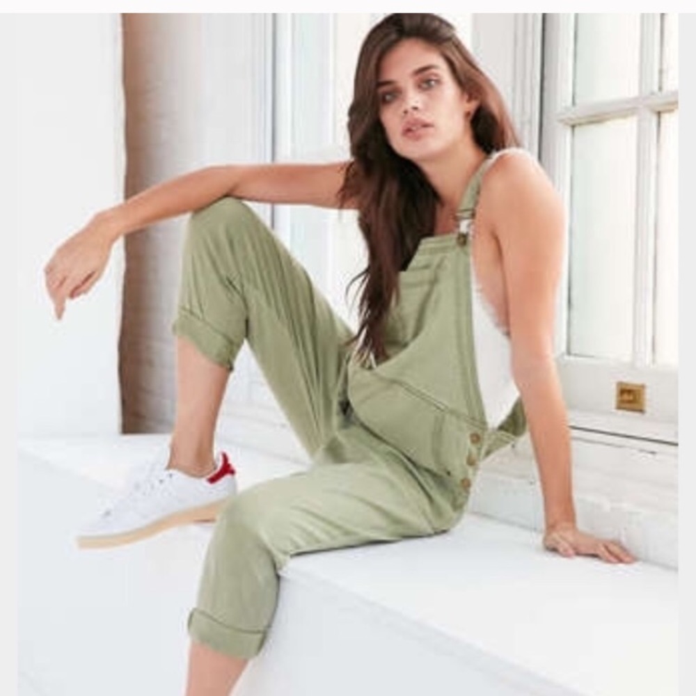 NWT BDG jay jay overall green XS -urban outfitters